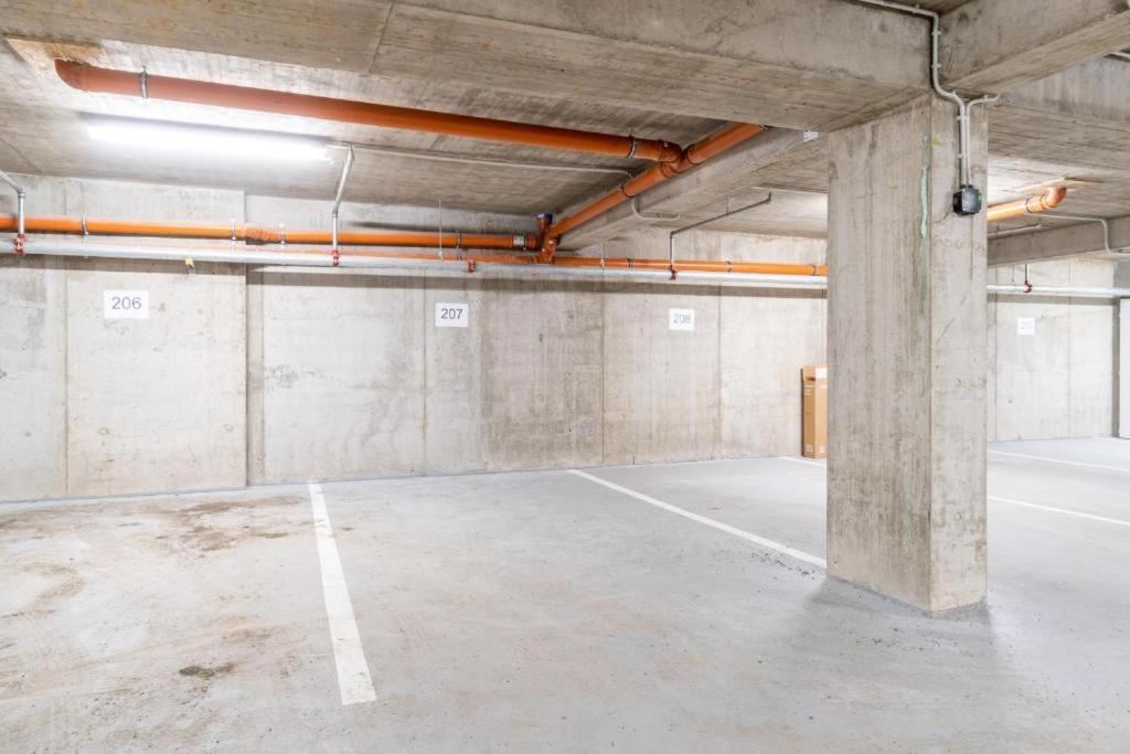Brand New Studio Apartment #24 In Elite Residence With Free Secure Parking In The Center Прага Экстерьер фото